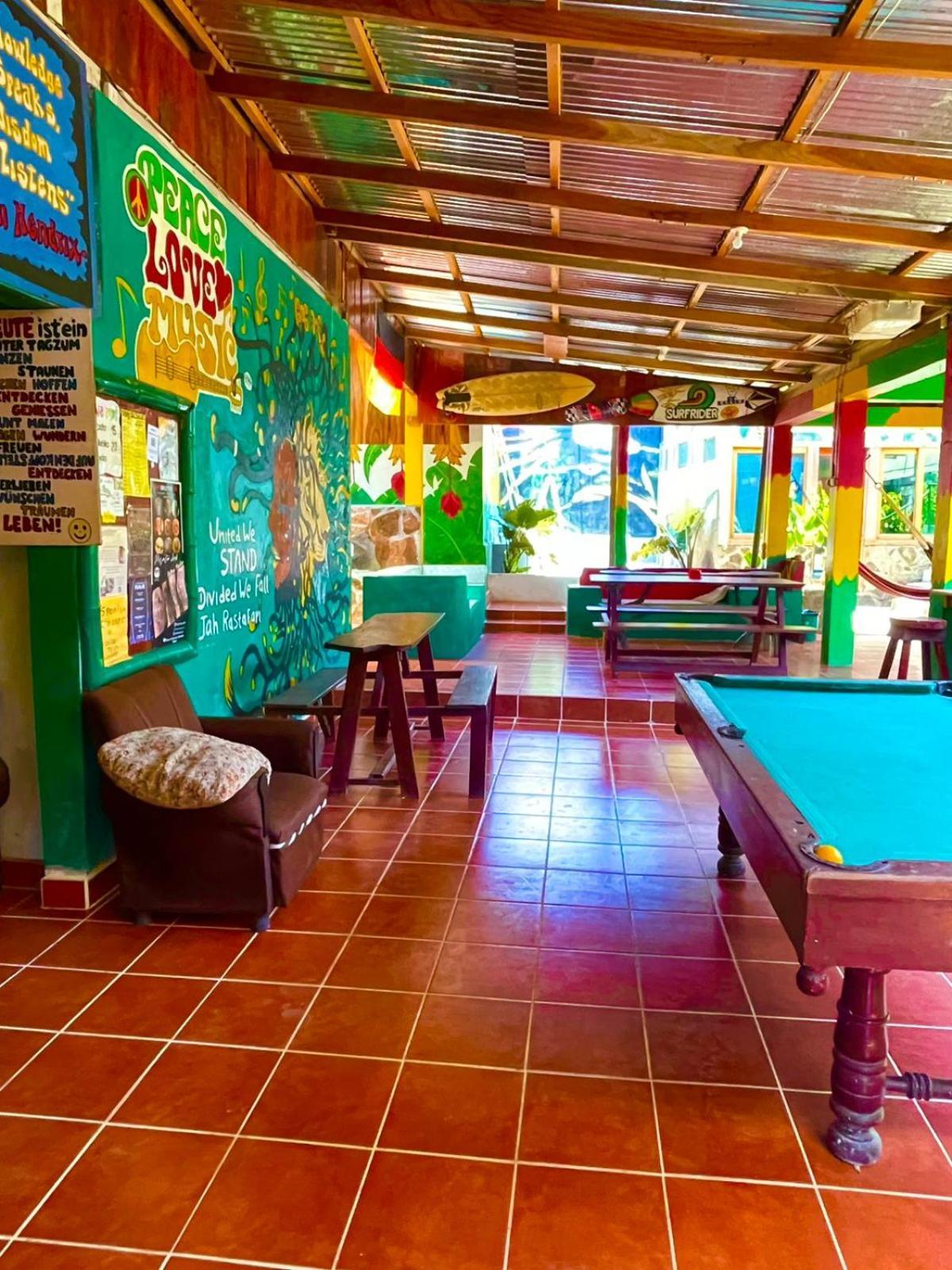 Lazy Crab Hostel Balgue Extérieur photo