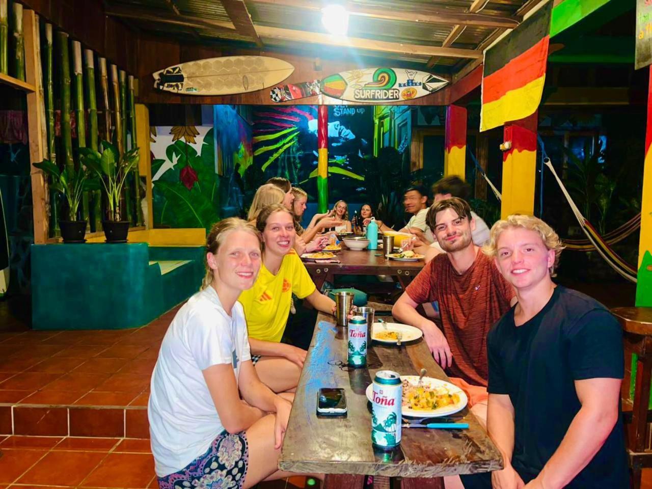 Lazy Crab Hostel Balgue Extérieur photo