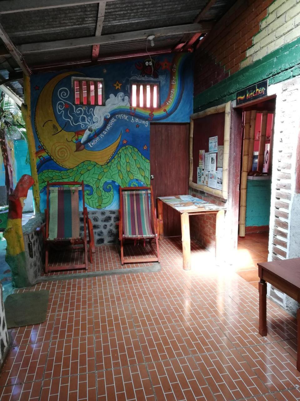 Lazy Crab Hostel Balgue Extérieur photo